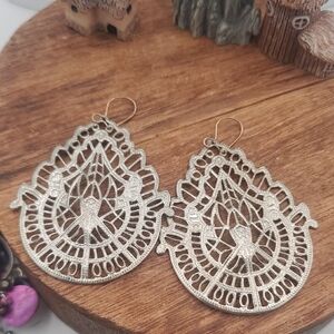 Elegant Silver Tone Filigree Earrings E776